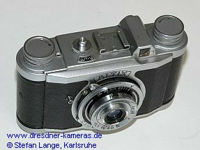 Altix III (Version mit Festoptik; mit offenbar werksseitig montiertem Zubehrschuh)