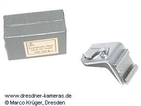 ansteck- und arretierbarer Zubehör- und Blitzschuh mit Originalkarton ansteck- und arretierbarer Zubehör- und Blitzschuh mit Originalkarton
