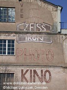 VEB-Zeiss-Ikon-Firmenbezeichnung am Ernemanngeb�ude im Jahr 2008