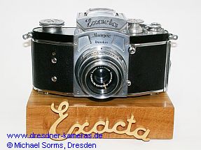 Holz-Kamerastnder fr die Kine Exacta