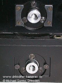 Exa I - Vergleich Verriegelung der Rckwand mit zwei abgerundeten Schlieblechen bzw. zwei Nietbolzen