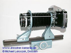 Exakta Varex IIa mit Tessar 2,8/50mm am Ihagee-Balgennaheinstellgert mit Auslsebrcke