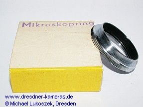 Ihagee-Mikroskopring II mit Ringschwalbe und  Gewinde zum Anschluss eines Okularstutzens der Mikroskope L oder N aus Jena in Verbindung mit dem Ihagee-Reprogert