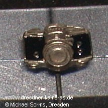 verschiedene Exa- und Exakta-Anstecknadeln