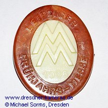 Anstecknadel der Leipziger Frhjahrsmesse 1936 - Parallelen zur Kine-Exakta mssen nicht extra erwhnt werden
