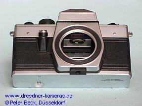 Praktica (noname) #852070 (4. Praktica-Generation spt; mit Zeitenknopf aus Kunststoff und verchromter Bodenplatte mit Aufdruck Made in German Democratic Republic)