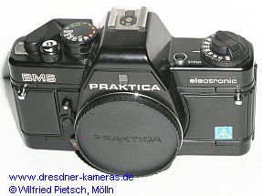 Praktica BMS mit Schild Pentacon Italia
