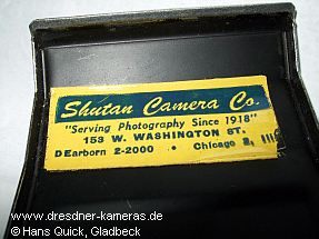 M-X (Praktica FX) mit Aufkleber der Shutan Camera Co. Chicago (US-Umrster der Kamera von Praktica FX auf M-X)