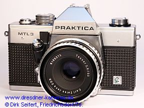 Praktica MTL 3 mit Schild Cattaneo