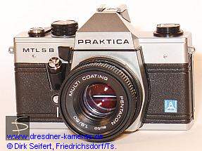 Praktica MTL 5 B mit Schild Pentacon italia