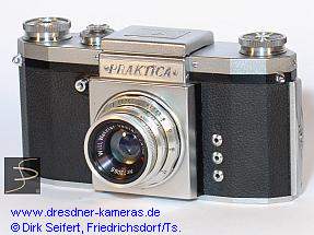Praktica (Praktica FX, Variante mit aufgeschraubtem Praktica-Schild, kursiv)