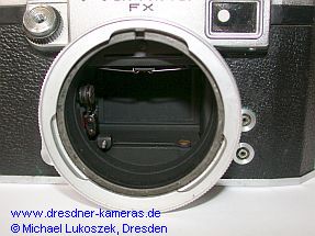 Praktina FX #59614 mit 2 Blitzbuchsen und Blendeninnenausl�sung