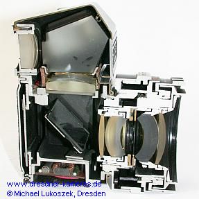 Querschnitt einer Praktica electronic mit Pancolar 1,8/50